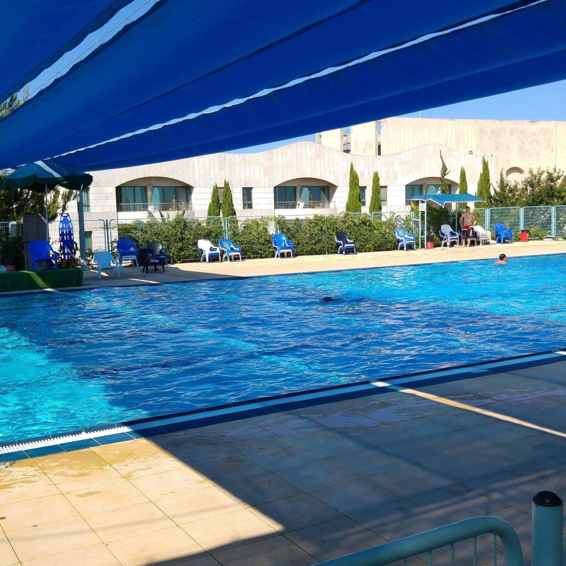 Shoresh Green Hills Family Suites Hotel Buitenkant foto