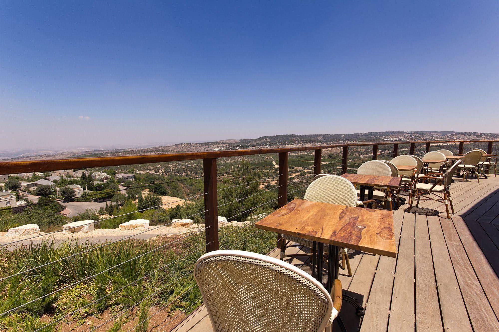 Shoresh Green Hills Family Suites Hotel Buitenkant foto