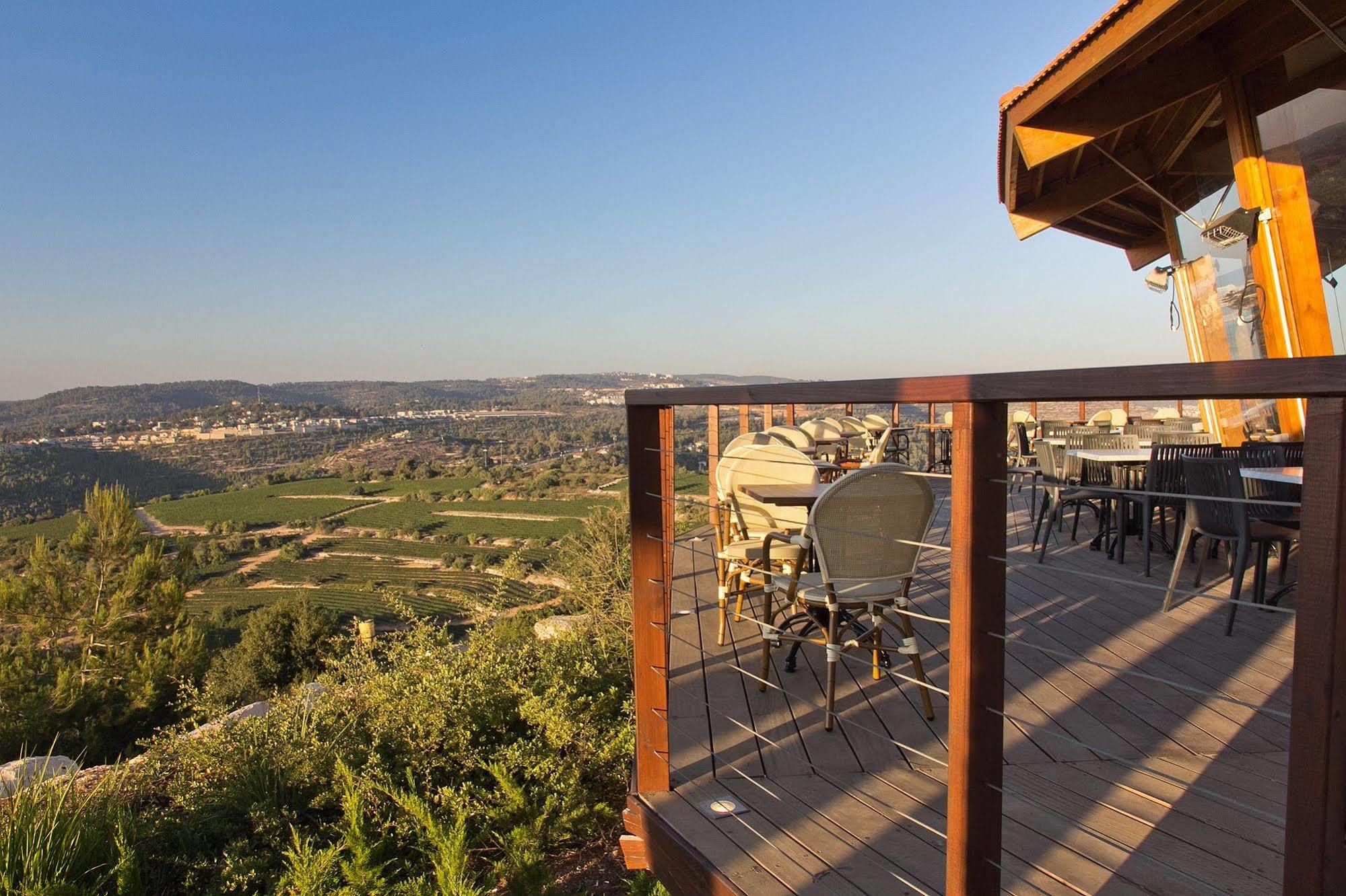 Shoresh Green Hills Family Suites Hotel Buitenkant foto