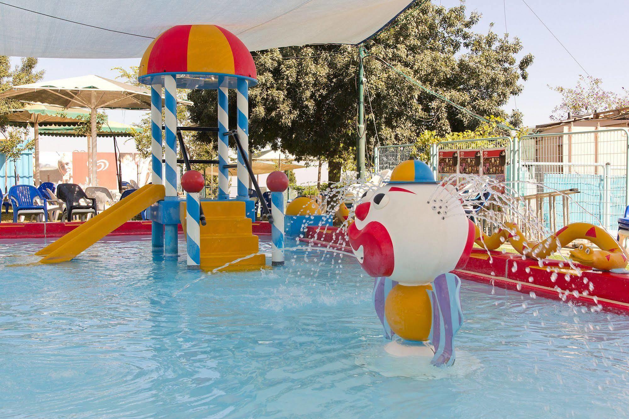 Shoresh Green Hills Family Suites Hotel Buitenkant foto